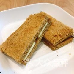 牛油土司,香浓丝滑，唤醒味蕾的早餐新宠